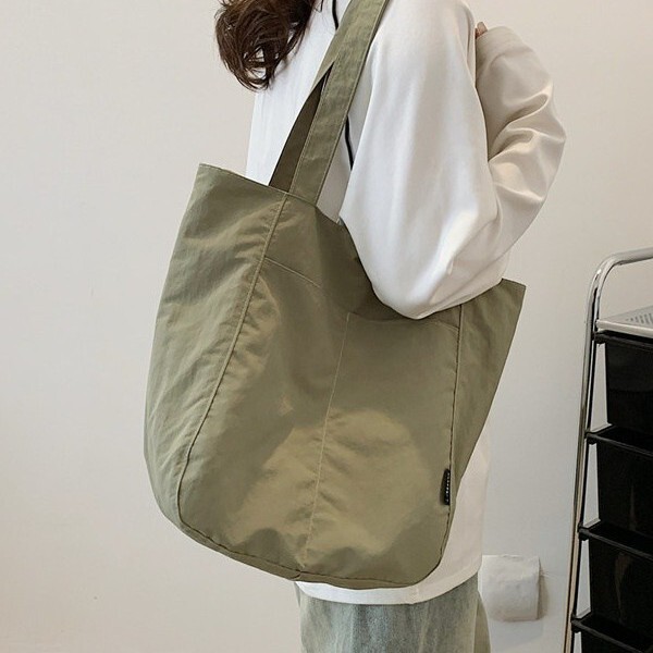 Cross-border casual shoulder bag, waterproof nylon shoulder bag, large capacity women's casual design commuter tote bag