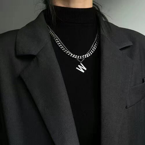 Layered Double Wearing Necklace for Women, Autumn and Winter, Unique High-End Style, Lightweight, Long-Sleeve Woolen Chain, Korean Version, Ins Lockchain