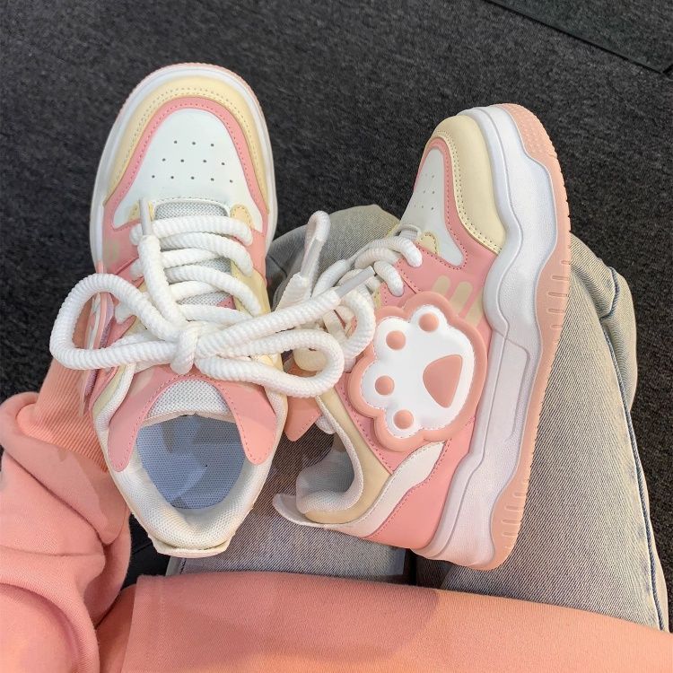 Hermosos zapatos de pan de garra de gato para mujeres otoño 2025 nueva moda deportivo versátil zapatos de plancha gruesa casuales zapatos blancos pequeños