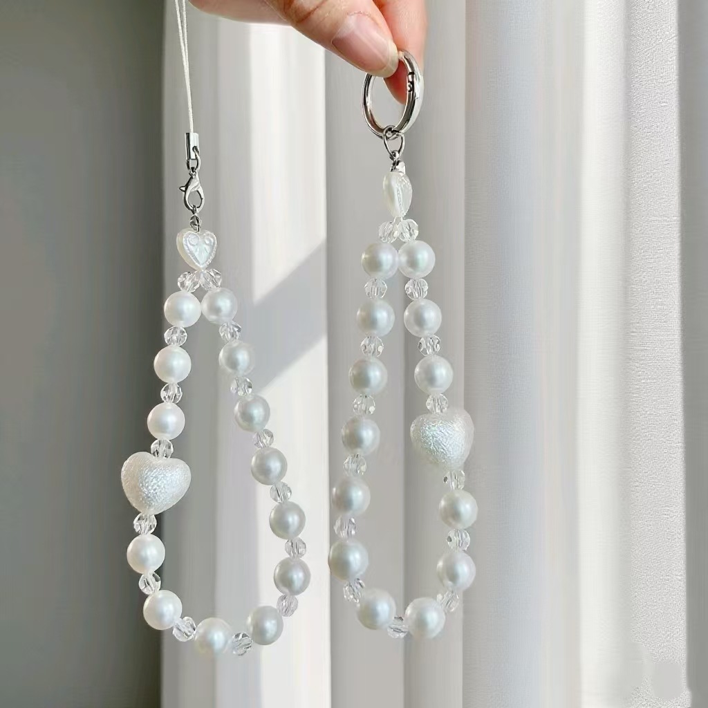 Simple and Versatile Casual Ins-Style Beaded Crystal Phone Chain Heart Bead Keychain Ccd Camera Phone Lanyard