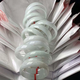 翡翠项饰;翡翠手饰;天然珍珠项饰
