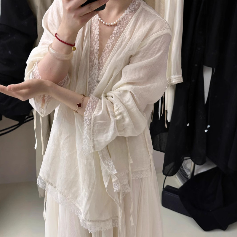 apricot V-neck Lace Edge Shirt Unique Beautiful Super Good-looking Young Ramie Shirt Fairy Fluttering Top for Women