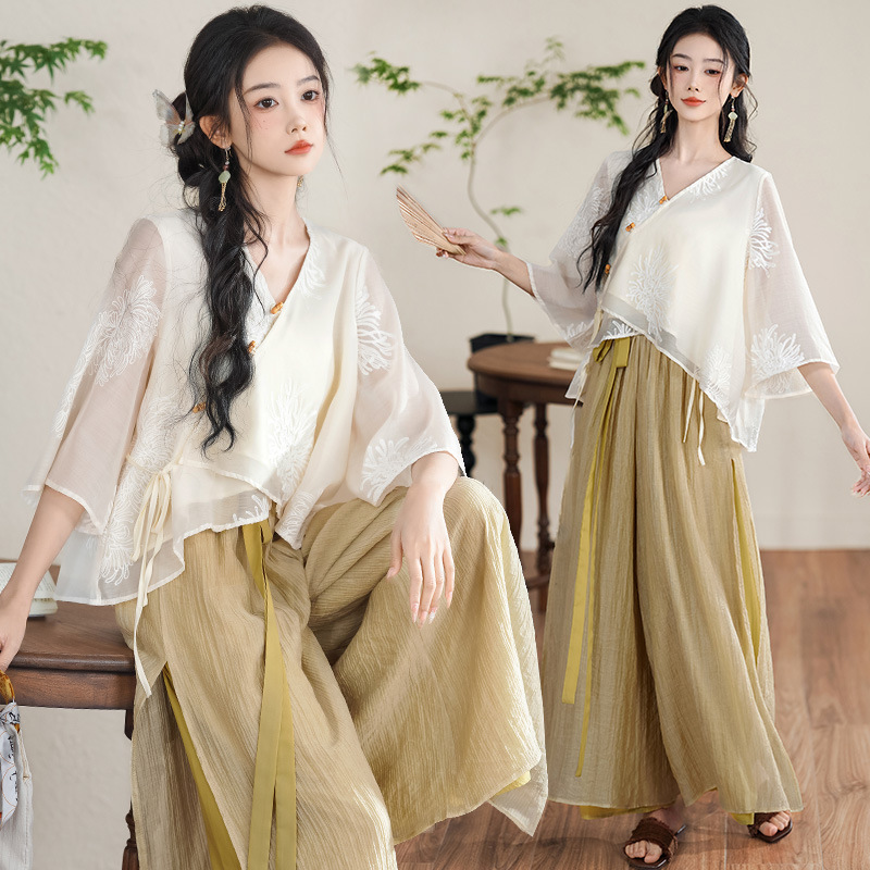 Real Shot New Chinese Style National Style Embroidered Slant Placket Button Lace-up Seven-point Sleeve Classical Hanfu Top Trousers Women's Two-piece Set Real Shot New Chinese Style National Style Embroidered Slant Placket Button Lace-up Seven-point Sleeve Classical Hanfu Top Trousers Women's Two-piece Set