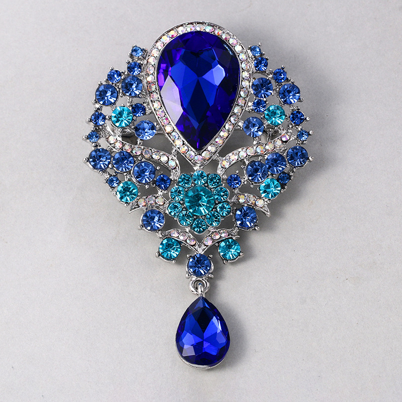Broche en cristal de luxe européenne et américaine pour femme, broche florale à porter à la main pour décoration de mariage, assortie_voghion.com