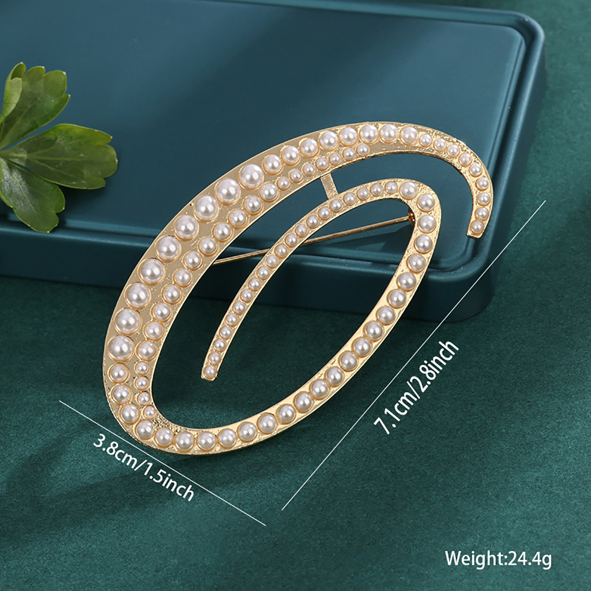 26 broches con letras en inglés de perlas, alfileres para ropa, decoraciones retro transfronterizas europeas y americanas, accesorios antiexposición para cuello