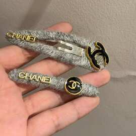 灰色小香兔毛毛线发夹精致复古小众气质简约刘海边夹时髦网红潮女