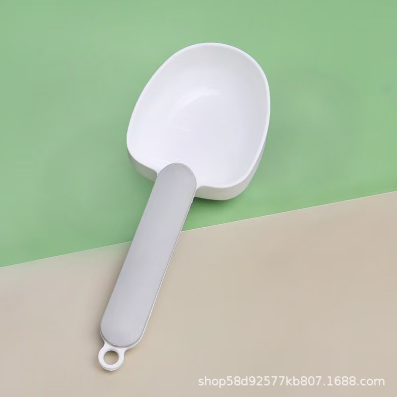 흰색과 회색 OPP 복장