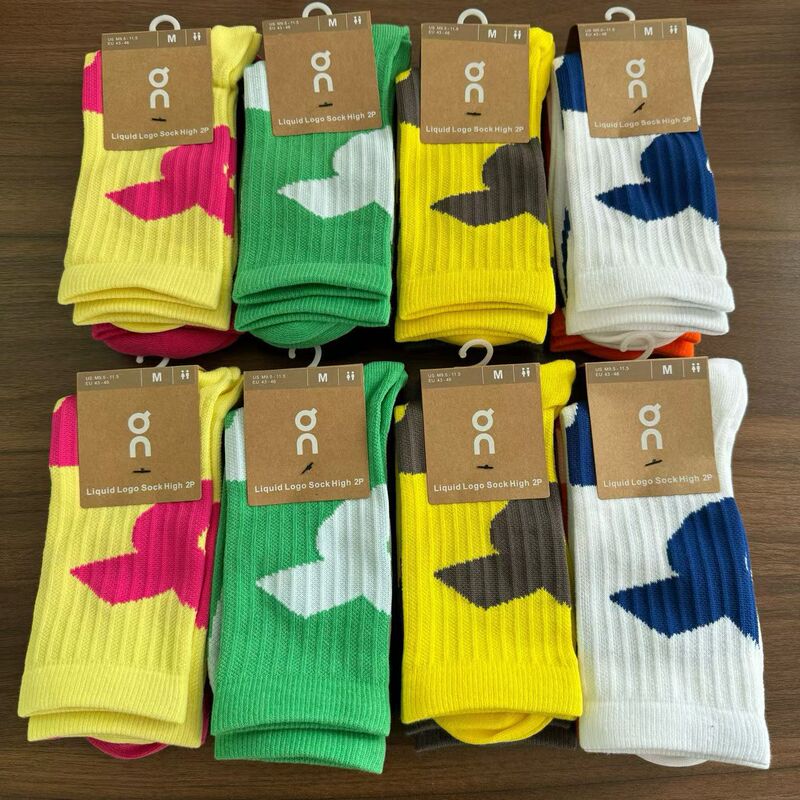Autumn on Running 2-Pack Couple Colorful Knit Socks Unisex Trendy Mid-Tube Sports Socks on Socks Wholesale