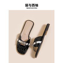 ��ʽ���s¶ֺ��ЬŮ�⴩2025���¿��ļ���ɫƴɫһ���ϑ��˛�Ь��