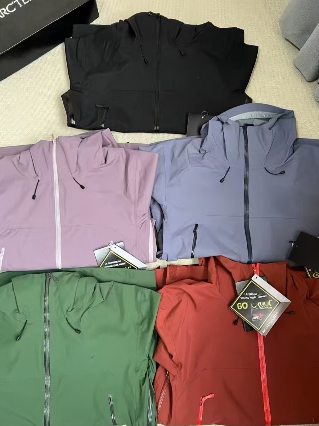 Taizhou Niaojia Lightweight Beta Sl New Windproof Short-Sleeved Waterproof Trendy Brand Hardshell Jacket Logo