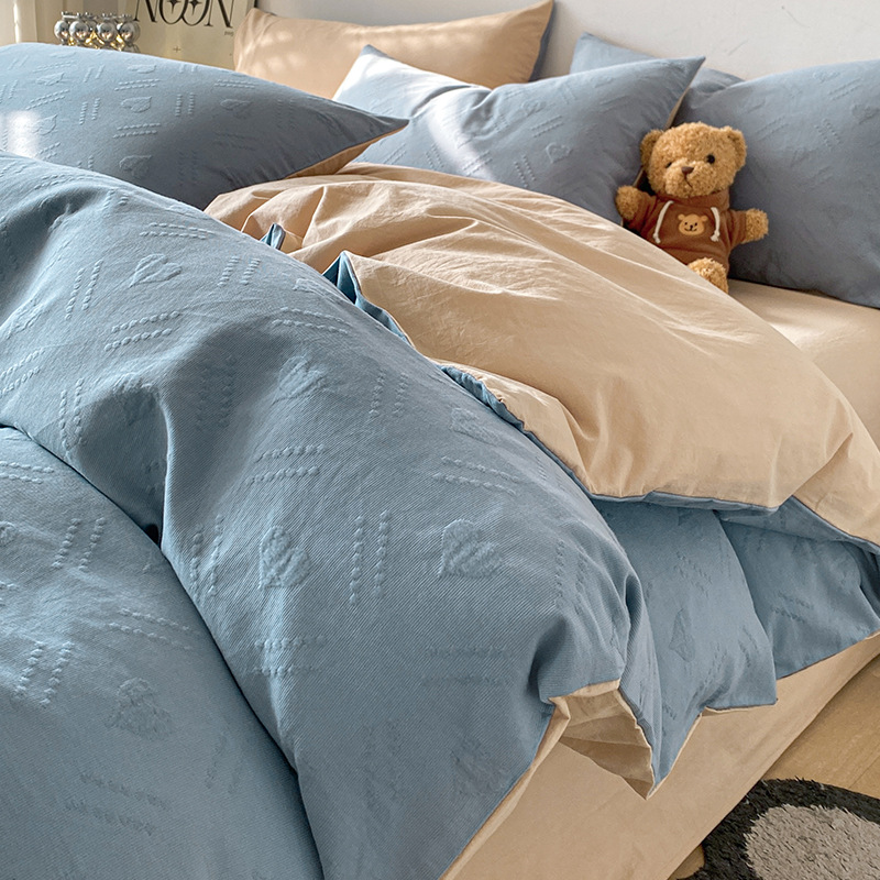 Un juego de cuatro piezas de hilo de doble capa de algodón lavado de algodón puro, sábanas de lujo simples y ligeras, funda de edredón, cama de tres piezas 4