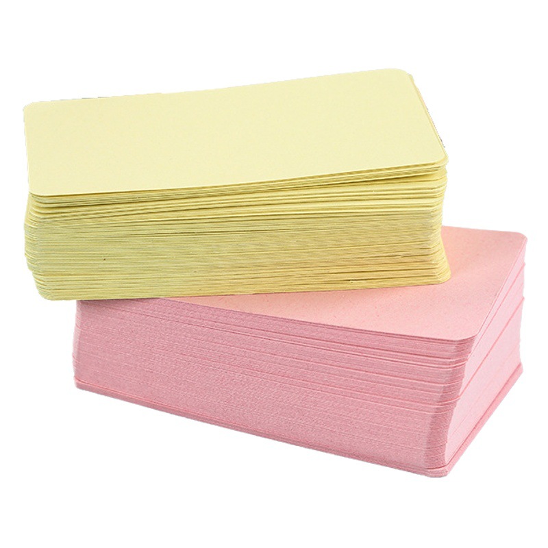 Comercio exterior en caja escritura a mano libro de palabras en inglés bricolaje creativo tarjeta en blanco graffiti mensaje de color simple papel de cartón duro