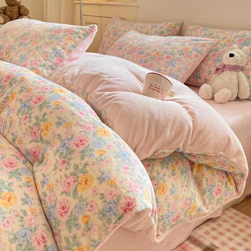 Añadir una pequeña cama de lana de leche fresca de cuatro piezas de lana de coral de brida de invierno para aumentar la sopa de cama cálida cubierta de cama
