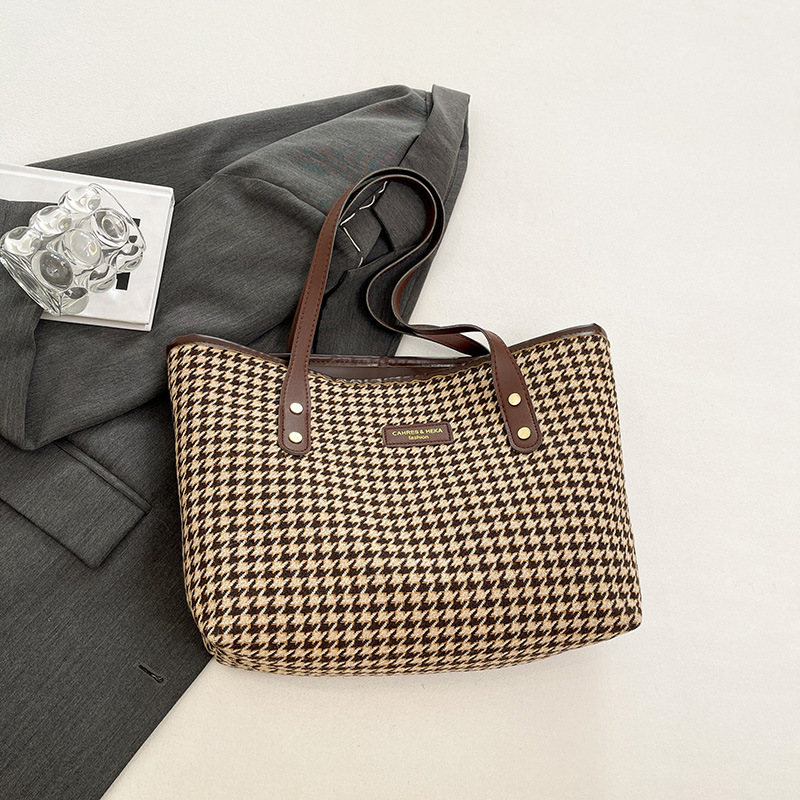 Bolsos de mujer de gran capacidad de viaje de moda 2024 nuevo estilo de otoño a cuadros tendencia casual nuevo bolso de un solo hombro