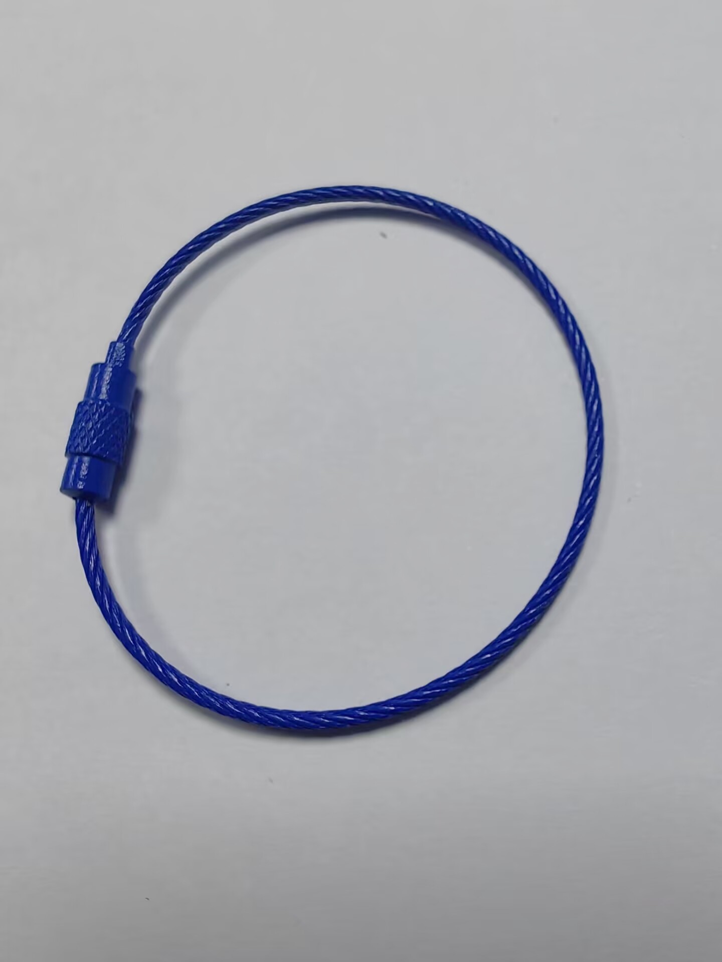 Fabricante Wholesale   Anillo de alambre de acero inoxidable de varios colores   Cordón Keychain    1.5 * 15 cm
