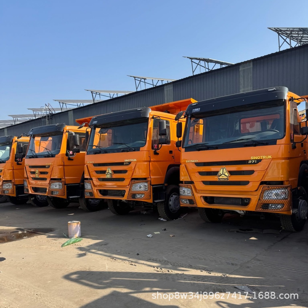 Cross-Border Sinotruk Howo Dump Truck with Eight Rear Wheels, Euro 3, 371 Horsepower, for Transporting Gravel and Soil, Self-Unloading Engineering Truck