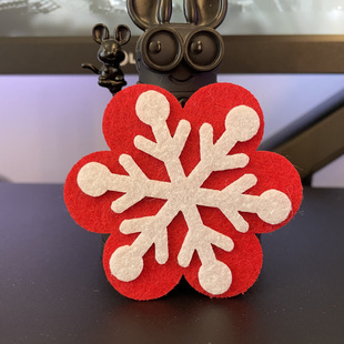 Hot Christmas Series Laser Cut Snowflake DIY Christmas Hanging Ornaments Christmas Costumes Christmas Paste Ornaments