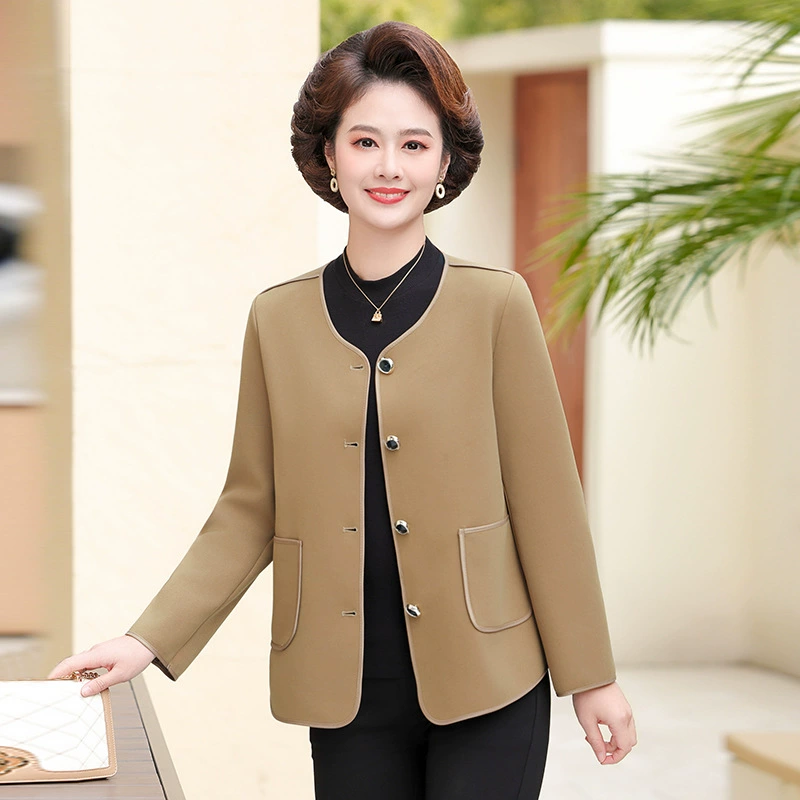 Мама одеваются весной и осенью 2025 пальто для женщин среднего и пожилого возраста новый весенний и осенний