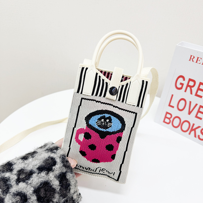 찻잔 새끼 고양이