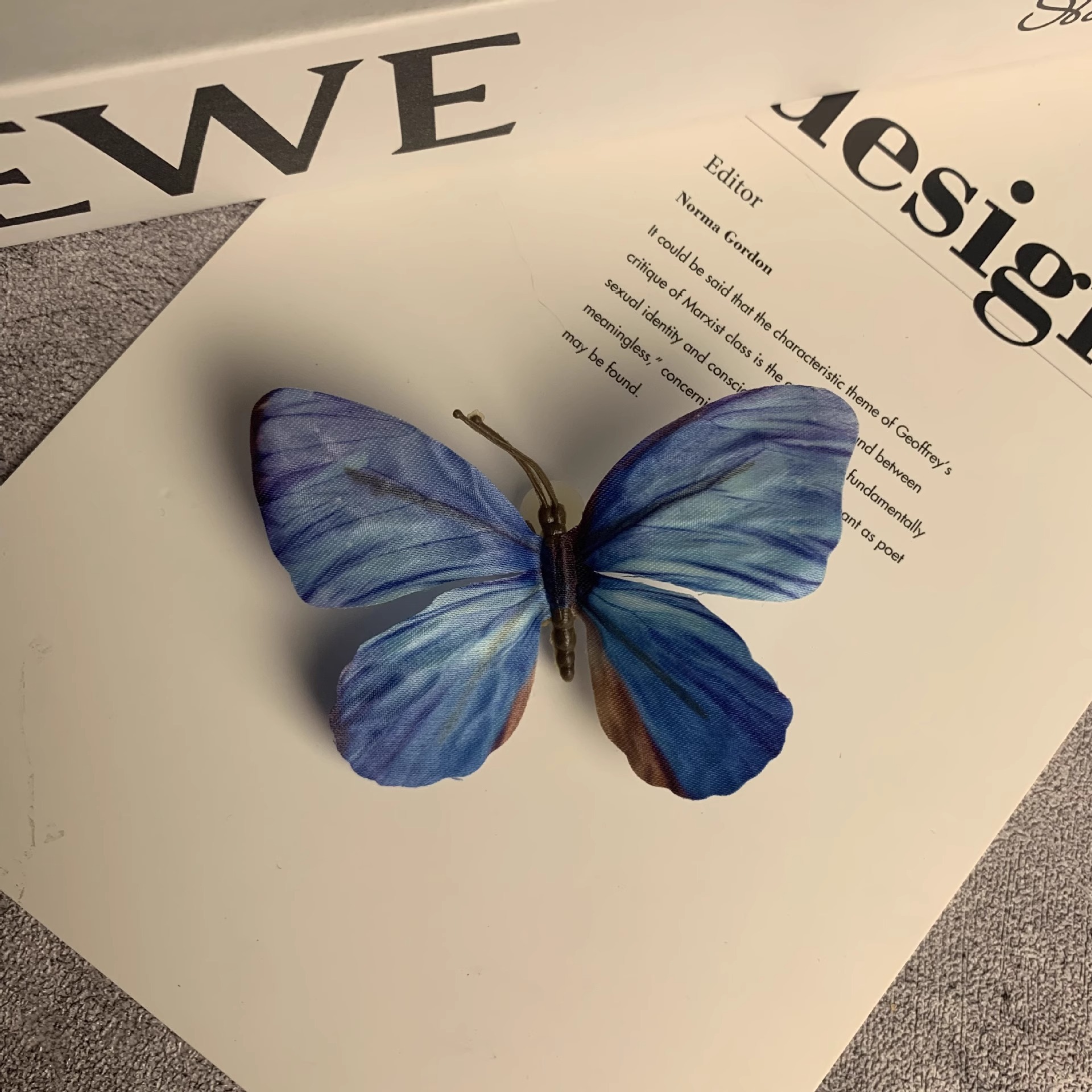 진한 바구니 보라색