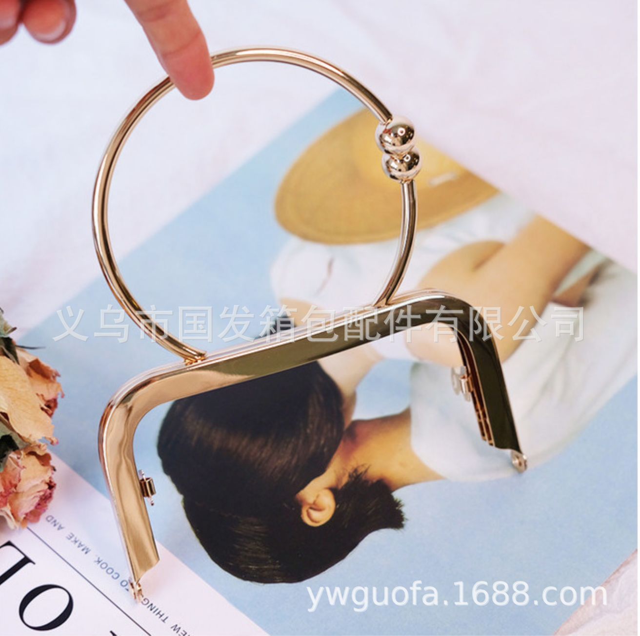 Agujero de tornillo 12.5cm cintura cóncava brillante pulsera en forma de O oro brazalete creativo mano