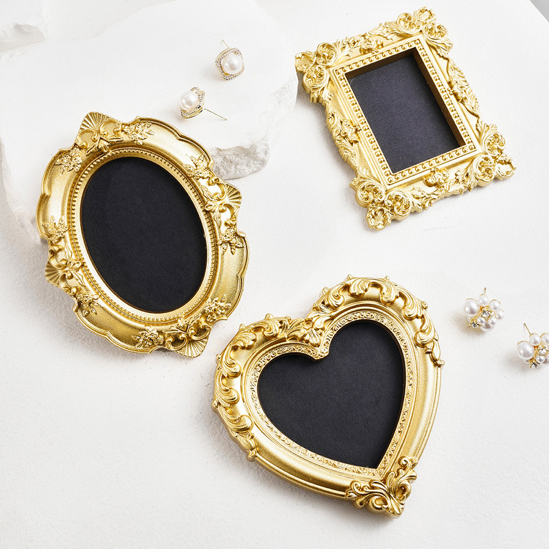 Mini Retro Gold Embossed Display Stand for Refrigerator Magnets, Hanging Photography Props, Photo Frames, Magnetic DIY Handmade Photos Mini Retro Gold Embossed Display Stand for Refrigerator Magnets, Hanging Photography Props, Photo Frames, Magnetic DIY Handmade Photos