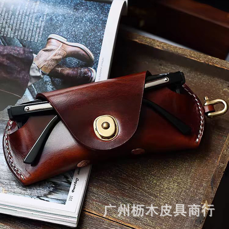 in stock European and American Retro Style Genuine Leather Glasses Case Snaps Wood Pattern Neck Glasses Storage Bag High-end Quality in stock European and American Retro Style Genuine Leather Glasses Case Snaps Wood Pattern Neck Glasses Storage Bag High-end Quality