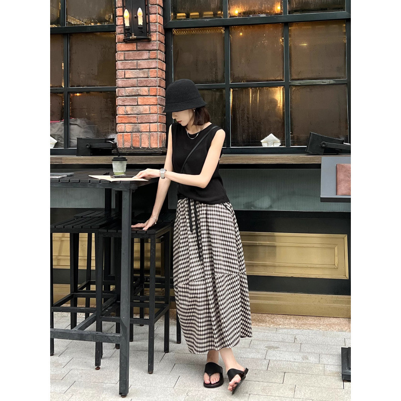 French Retro Niche Summer Classic Plaid Versatile Elastic Waist Bud Skirt for Women
