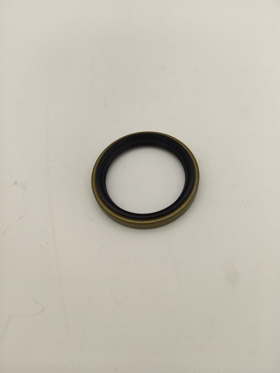 适用于三菱比亚迪前轮油封MB808444