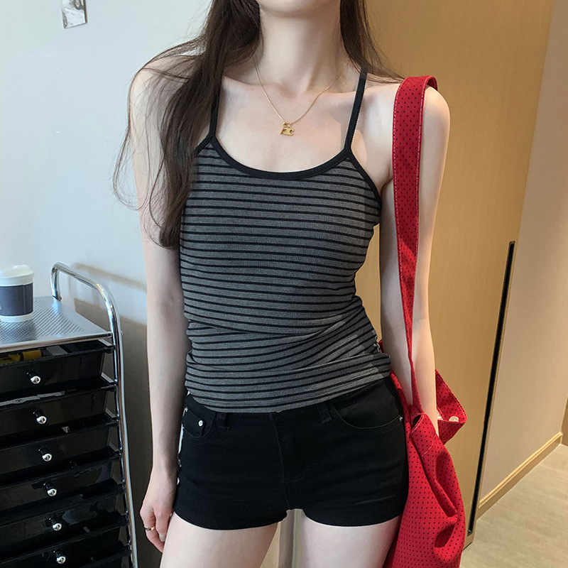 Brand discount hot girl black striped sleeveless small vest 2025 new ladies outer wear inner base strap