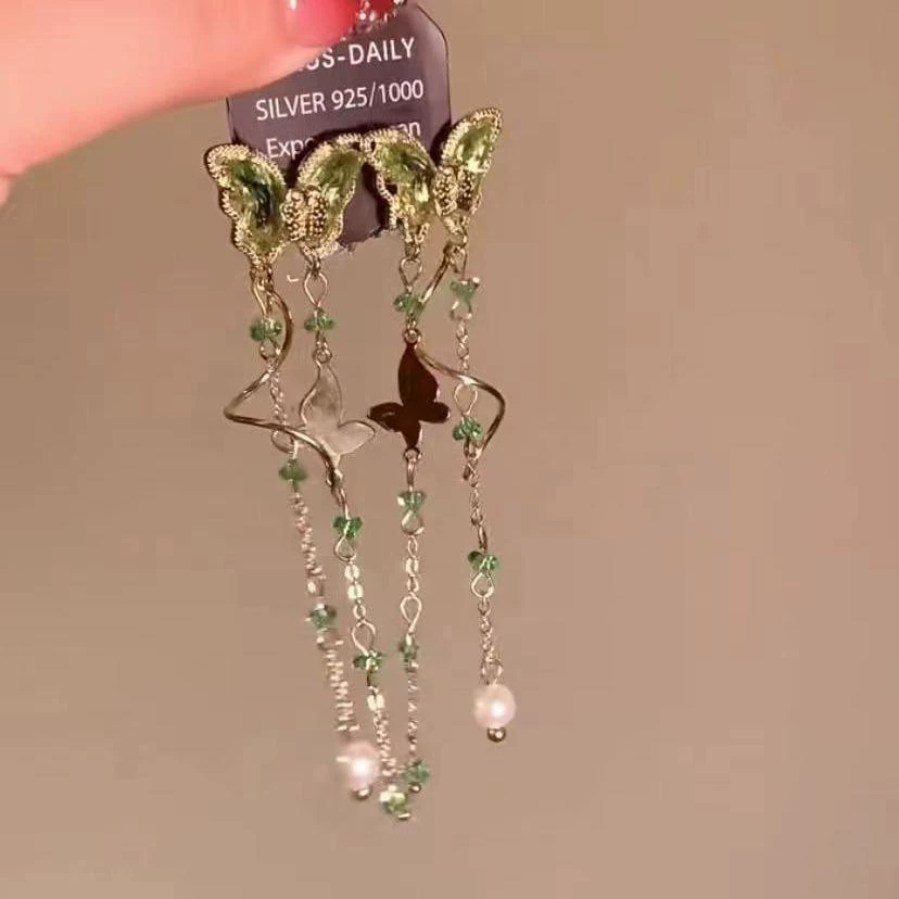 Серьги, вставленные