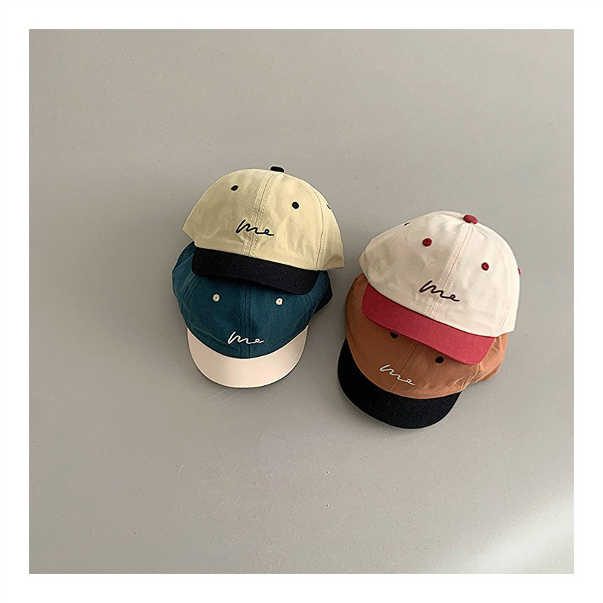 Niños coreanos líneas simples bordadas gorra de lengua primavera y otoño bebés masculinos y femeninos corto borde corto viaje sombrero de béisbol sombrero de sombra