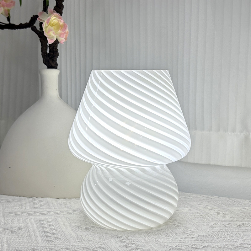 Lámpara de mesa con forma de hongo de estilo americano para dormitorio, decoración vintage a rayas para habitación de hotel, superficie de cristal, regulable.