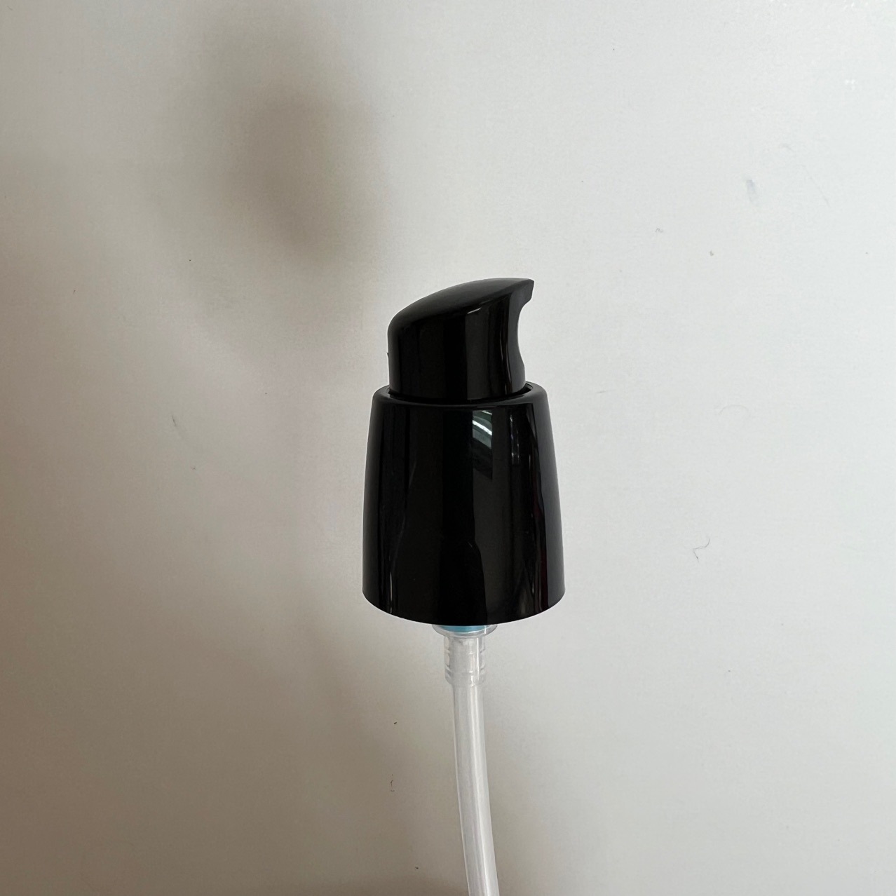 供应18和20牙外置乳液泵