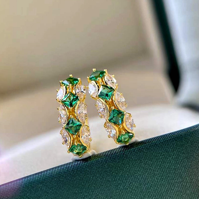 Pendientes de lujo para mujer con diamantes talla marquise_voghion.com
