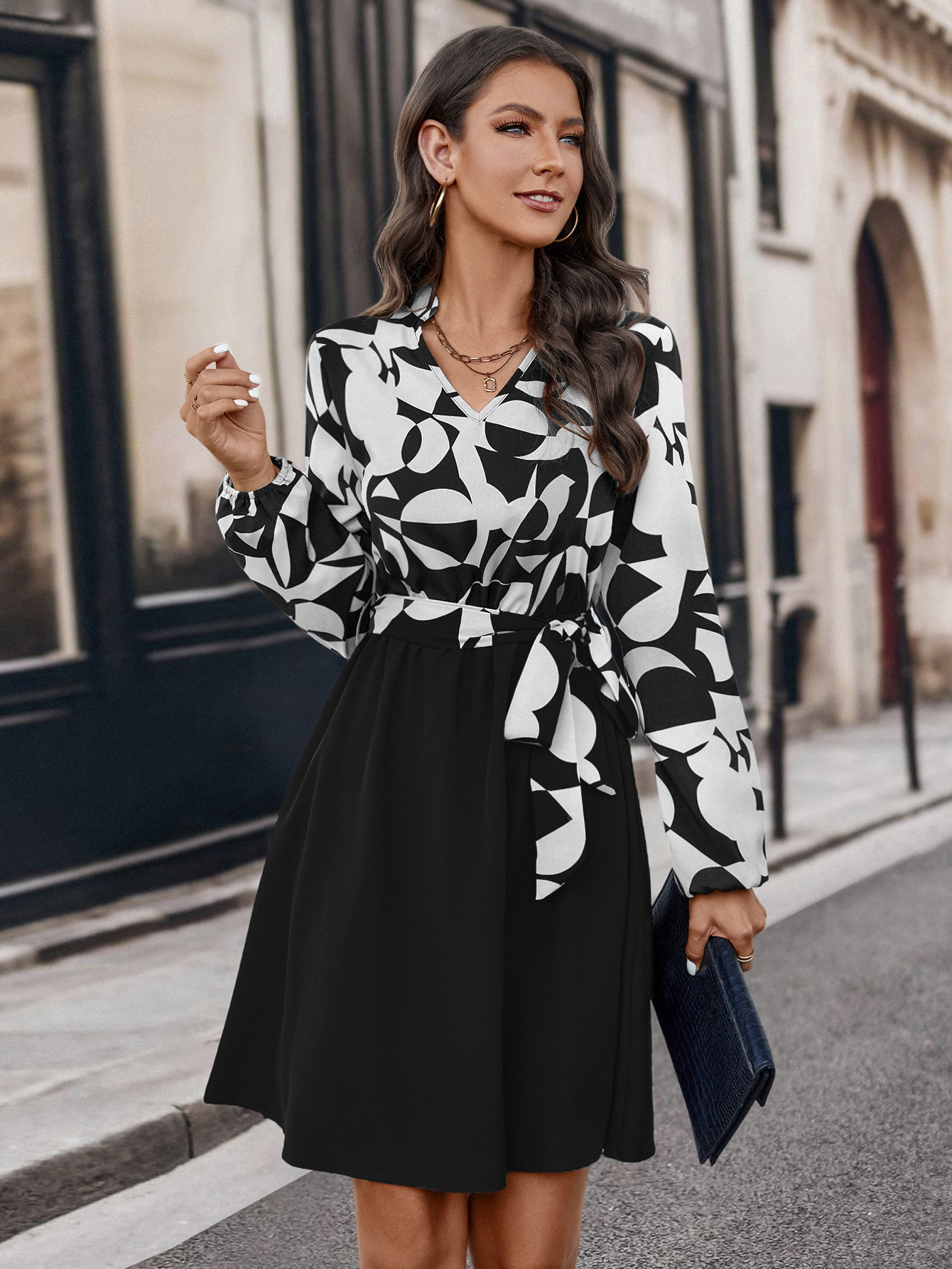 Women's dress with long sleeves and straps_voghion.com