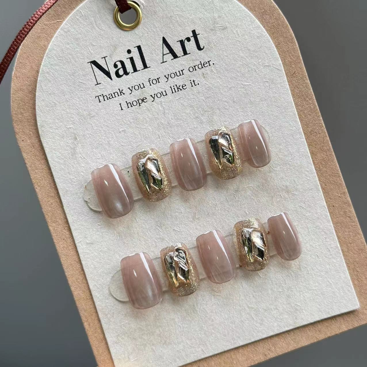 [Ojo de gato diamante completo] Yi desgaste de la danza uñas Otoño e Invierno caro té de leche ojo de gato parche de uñas champán clavo falso