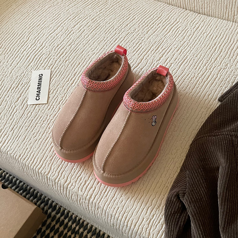 Henan Sanpo women's snow boots, winter thick-soled low-top half-slippers, ethnic style cowhide wool slippers, thickened cotton shoes Henan Sanpo women's snow boots, winter thick-soled low-top half-slippers, ethnic style cowhide wool slippers, thickened cotton shoes