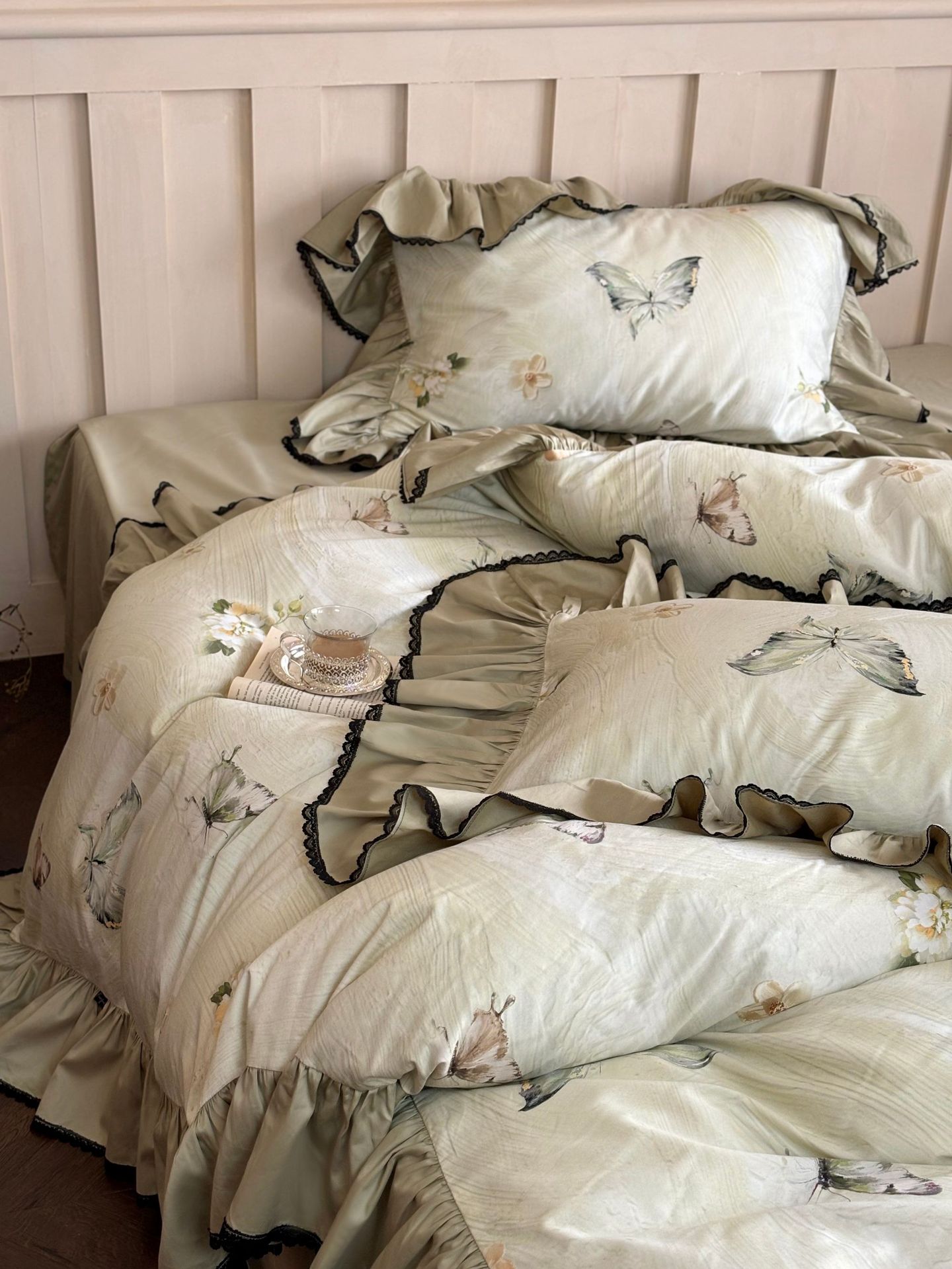 Nordisk vintage boho påslakanset i ren bomull med spets_voghion.com