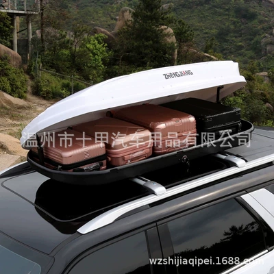 Roof box – car luggage