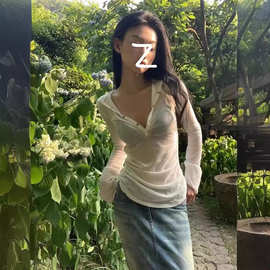 纯欲辣妹T恤女夏季薄纱v领长袖罩衫修身微透褶皱抽绳连帽上衣