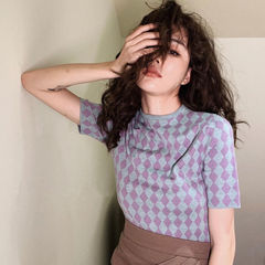 韓国版レトロな洋気気質の修身はやせていて、半袖の丸首の碁盤の格子のニットのtシャツの上着の女性に似合います。