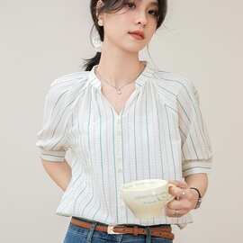 实拍法式盐缩条纹v领衬衫女夏季2025新款短袖衬衣上衣