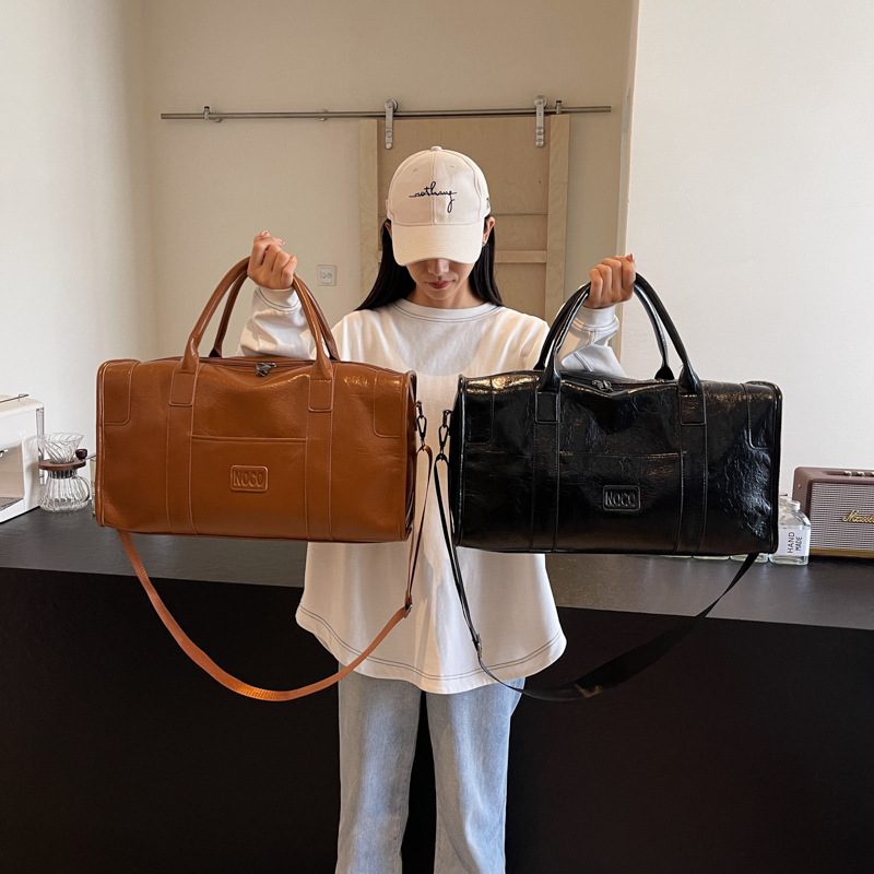 Fashionable trend travel bag wet and dry separation to go out