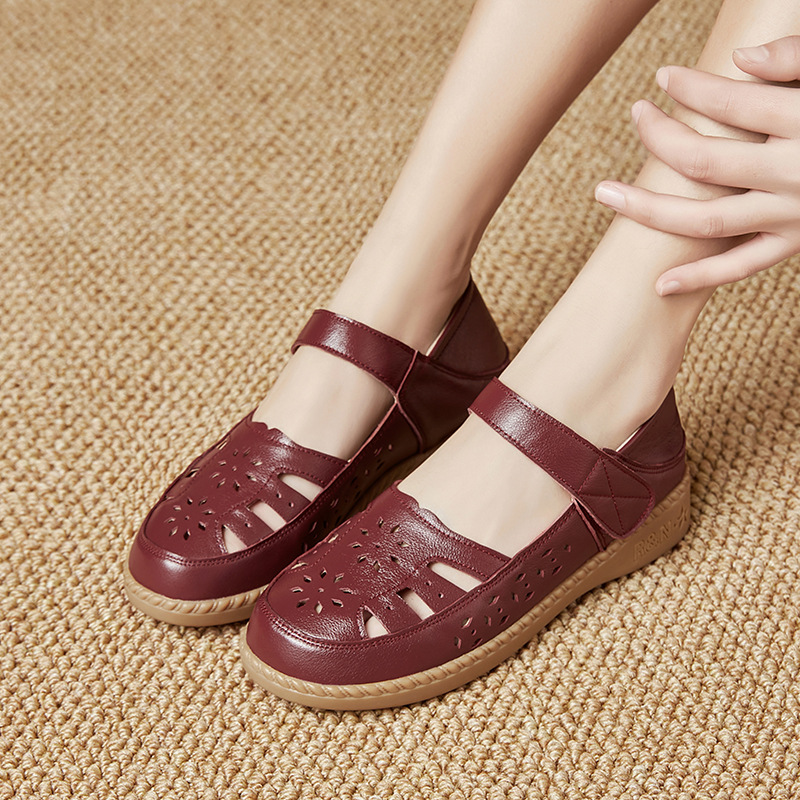 Sandal nữ quai chữ V đơn giản đế mềm da thật thoáng khí — Màu nâu