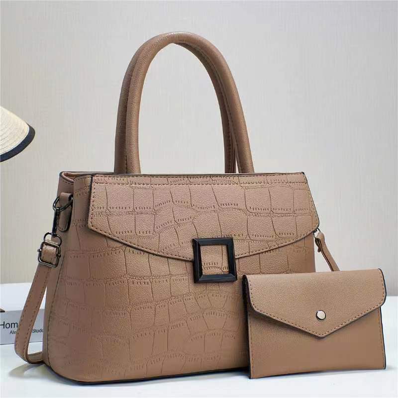 Femmes Moyen Faux Cuir Couleur Unie Style Vintage Plage Seau Fermeture Éclair Ensembles De Sacs display picture 3