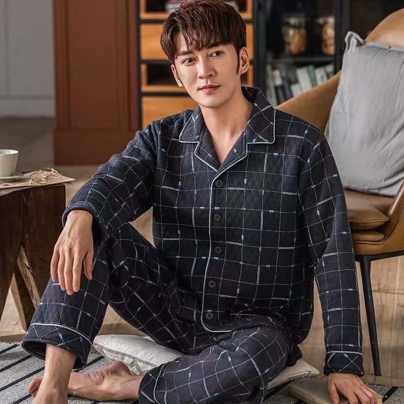 Pajamas de algodón para hombres en invierno engrosado de tamaño grande aire caliente algodón intercalado conjunto de ropa para el hogar