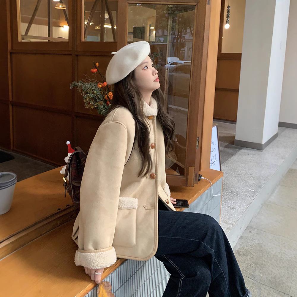 Design keep warm retro velvet down jacket