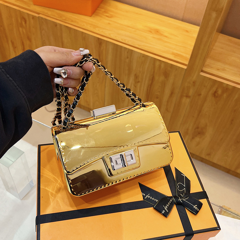 2024 New Solid Color Simple Fashion Casual Women's Bright Chain Laser Small Square Single Shoulder Crossbody Bag_voghion.com