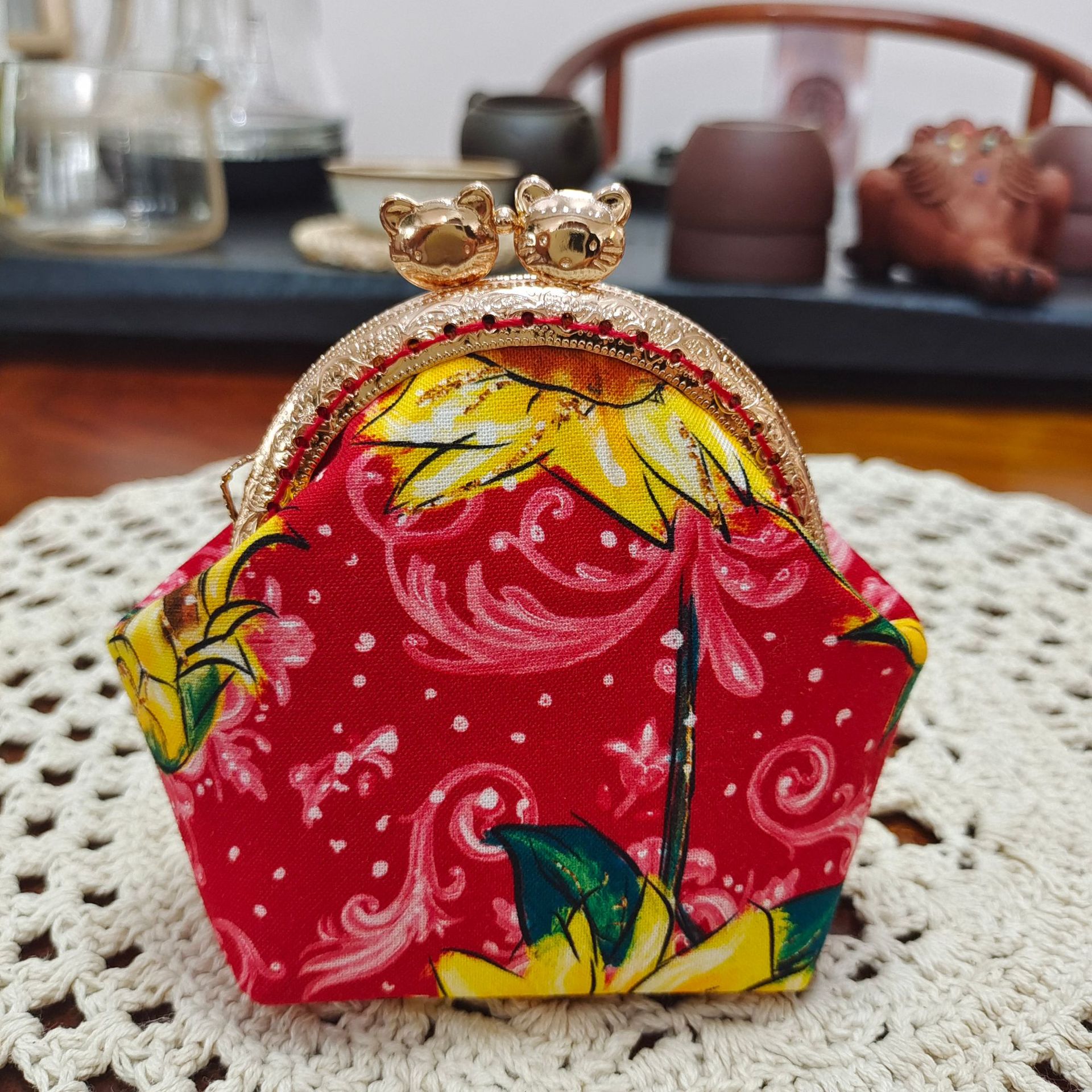 Bolsa de material de bordado bricolaje hecho a mano 8,5 boca Bolsa de Oro patchwork bolsa antigua bolsa transfronteriza inglés gato bolsa de almacenamiento